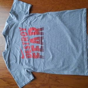Nike Youth Tee Shirt. Size Large. Gray and Red.